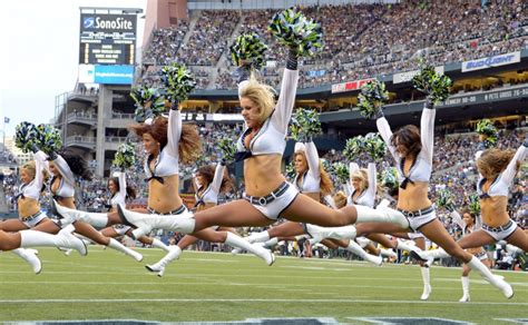 27 Photos Of The Beautiful NFL Cheerleading Squads Seattle Sea Gals