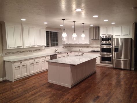 Dark laminate wood flooring in kitchen kitchen cabinet design. Kitchen white cabinets dark wood floors - 20 tips for buyers | Interior & Exterior Ideas