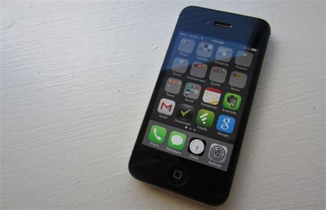 Iphone 4s Owners Experiencing Issues With Ios 8 Update
