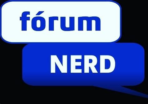 Two Blue And White Speech Bubbles With The Word Nerd Written In French