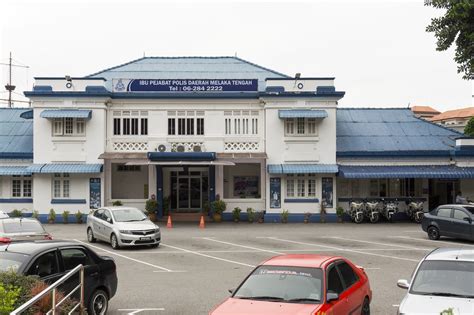 Pejabat daerah dan tanah melaka tengah. Ibu Pejabat Polis Daerah Melaka Tengah in Malacca, Malaysi ...