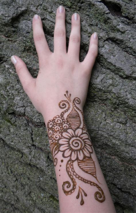 Henna Swirl Flower On Wrist By Flowerwills On Deviantart