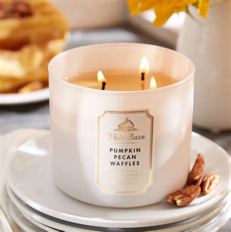 The 10 Best Fall Candles You Need in 2020 | Bath & Body Works