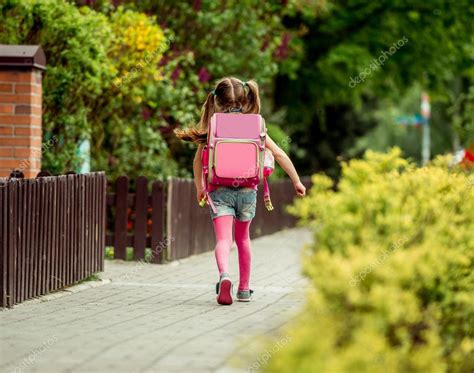 Little Girl Going To School — Stock Photo © Tan4ikk 79691630