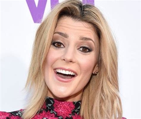 Grace Helbig Biography Net Worth Age Merch Podcast Youtube And