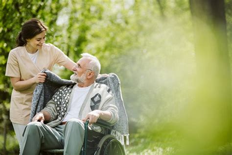 Caregiver Responsibilities For Taking Care Of The Elderly Living Maples