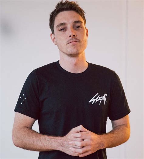 December 14, 1994 ), better known online as lazarbeam (or simply lazar ), is an australian youtuber mostly known for his fortnite: Lazarbeam Fortnite Settings & Keybinds (Updated 2020)