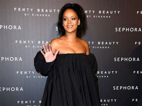 People Are Shocked To Find Out The Obvious Reason Why Rihanna Called