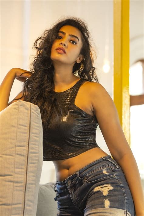 Gayathri arun kumar has 220 books on goodreads, and is currently reading இந்த நேரத்தில் இவள் this will prevent gayathri from sending you messages, friend request or from viewing your profile. Pranathy Sharma Images | Download Indian Actress Hd Photos