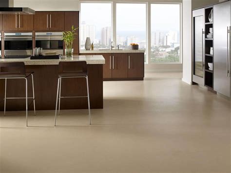 Flooring is a part of decor that should be strong as one of most abused portions. 20 Best Kitchen Tile Floor Ideas for Your Home ...