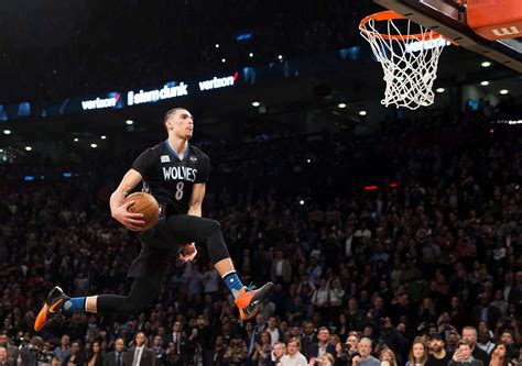 Best Dunks From An Incredible Nba Dunk Contest Houston Chronicle