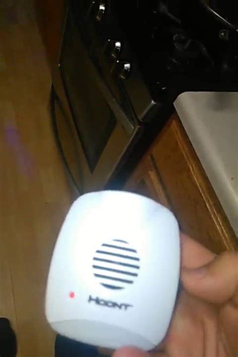 These detailed reviews on each pick will let you understand the product in terms of the product attracted our eye and made top pick not just because of the appealing look, but functional properties. Hoont Indoor Plug in Ultrasonic Pest Repeller Review - YouTube
