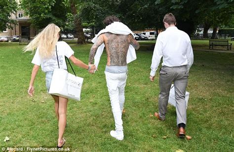 Marco Pierre White Jr And Girlfriend Have Picnic In London Daily Mail Online