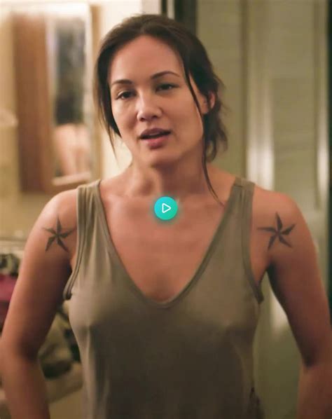 Nadine Nicole In Casual She Plays Clarissa Mao In The Expanse