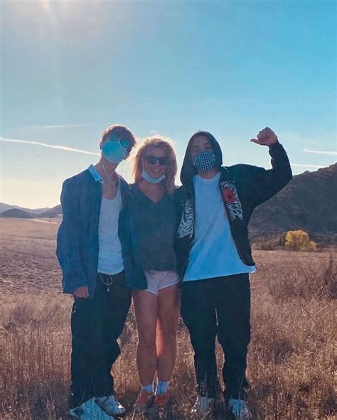 Will Britney Spears Get To See Her Sons Before They Move To Hawaii News And Gossip