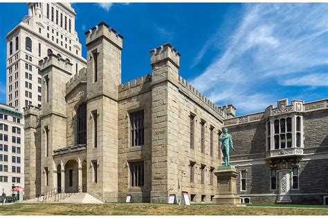 The Wadsworth Atheneum Museum Of Art Asserted It Didn T Violate Free