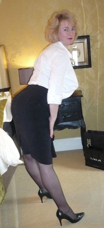 Pin On Mature Women Fully Dressed