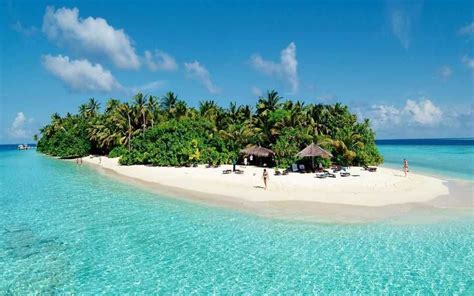 top 10 amazing uninhabited islands around the world island resort beach island resort