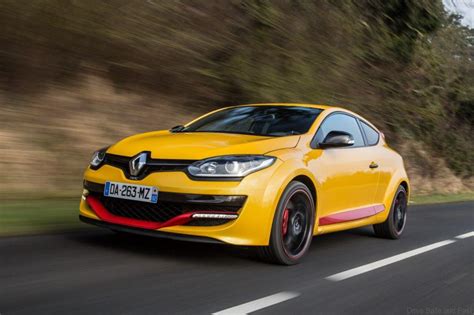 La meilleure compacte sportive de sa génération, dès 10 000 €. Renault MEGANE R.S. 265 From RM185,689