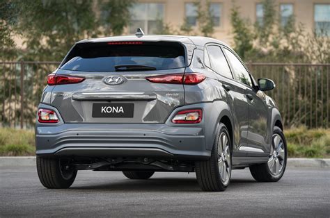 Edmunds also has hyundai kona electric pricing, mpg, specs, pictures, safety features, consumer reviews and more. The 2019 Hyundai Kona Electric Is the EV Made Normal ...