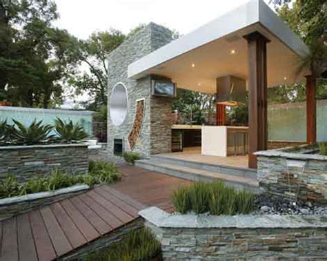 Modern Outdoor Kitchen Design