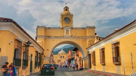 What To Do In Antigua Guatemala The Arch In Antigua