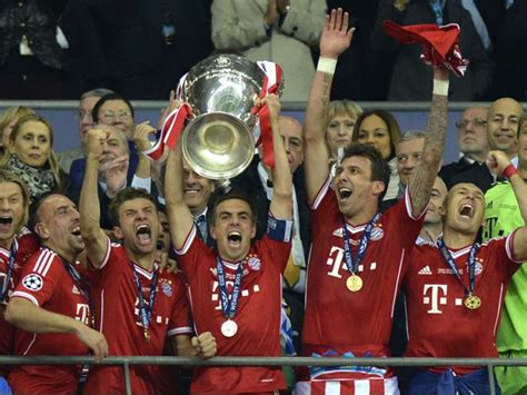 1.bayern munich vs borissia monchengladbach.mkv. Year-End Special: Bayern Munich win it all in 2013 | Goal.com