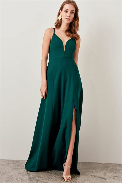 Trendyolmilla Sırt Dekolteli Askılı Zümrüt Yeşili Uzun Abiye Elbise | ElbiseBul