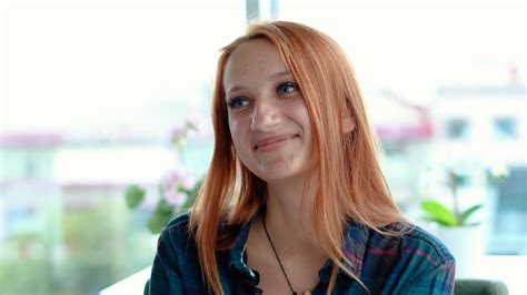 Rus Kızın Yüzü Türkiyede Güldü Gazete Yazıyor