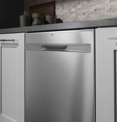 Ge 24 Stainless Steel Built In Dishwasher Gdp645synfs