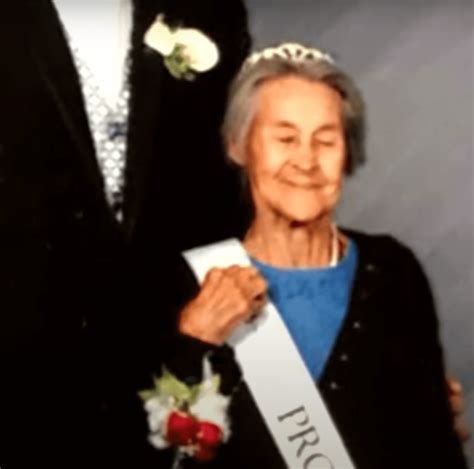Teen Finds Out His Grandmother 91 Has Months To Live So He Takes Her To Her First Prom