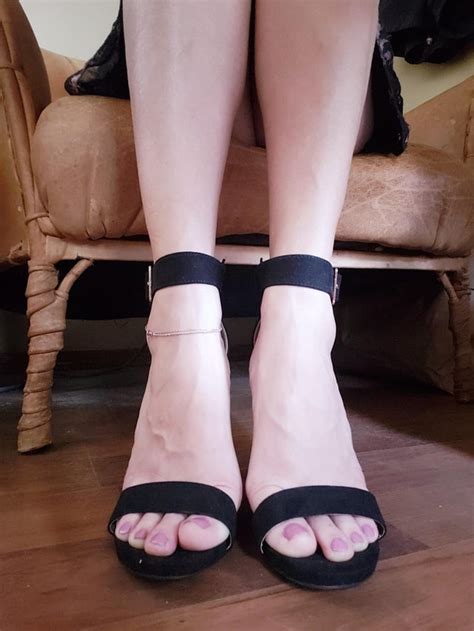 Love My Feet In These Heels 😍 Feetpics