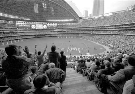 skydome turns 25 readers share photos and memories from opening day in 1989 the globe and mail
