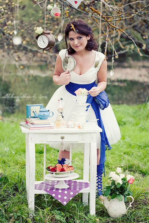 Alice In Wonderland Photo Shoot Alice In Weddingland Wedding Blog