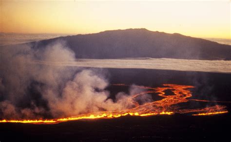 Volcano Watch — Mauna Loas 1975 Eruption In Terms Of Todays Volcano