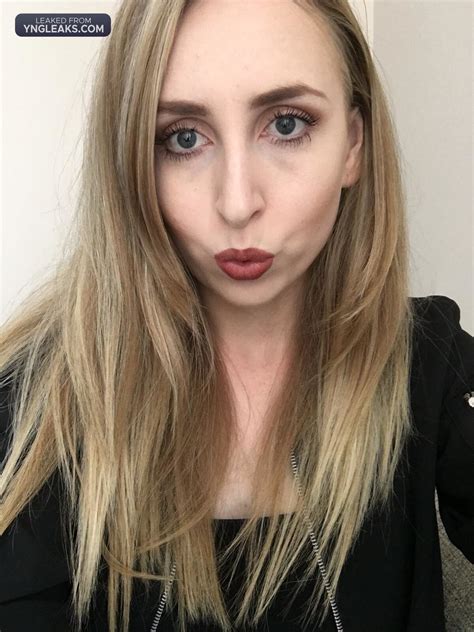 [SCAT] Manda | OnlyFans Forum