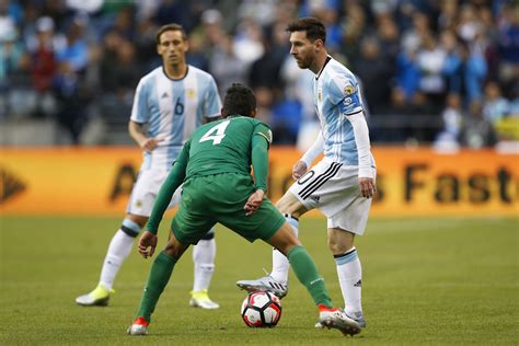 ¿de qué juega messi en la selección argentina