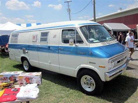 1972 Dodge B 300 Xplorer Classic Campers Dodge Camper Van Dodge Van