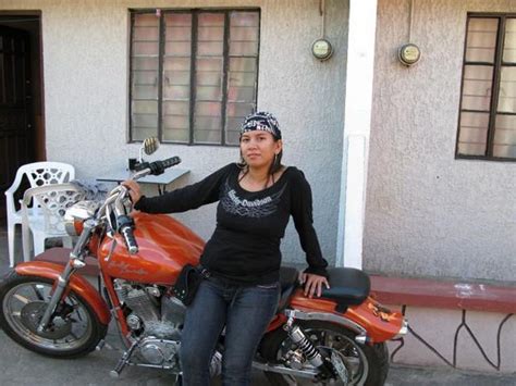 Filipina Geir On Her Harley Filipina Harley Motorcycle
