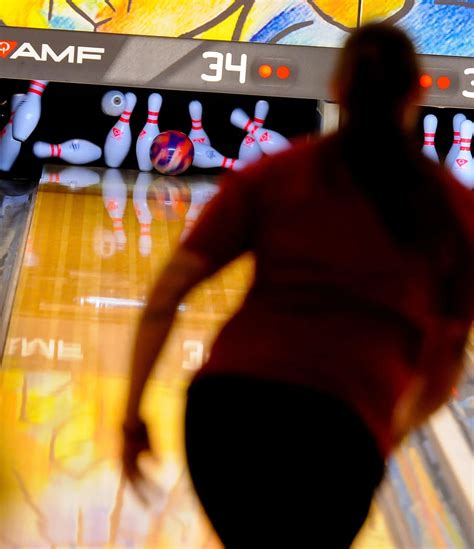 Woman Paying Hits Bowling Pins Bowling Bowler Pins Ball Alley