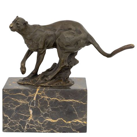 Ein puma in einem gebirge: Bronzeskulptur Puma Raubkatze im Antik-Stil Bronze Figur ...