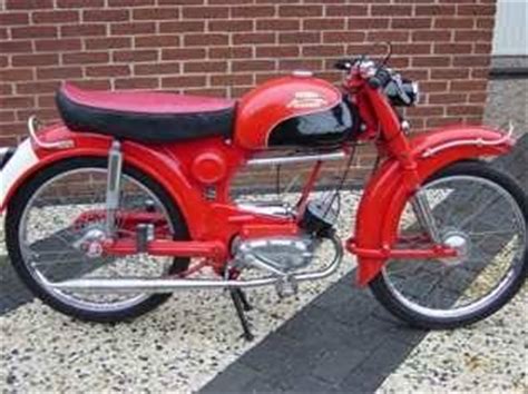 Victoria Avanti K Red Moped Photos Moped Army