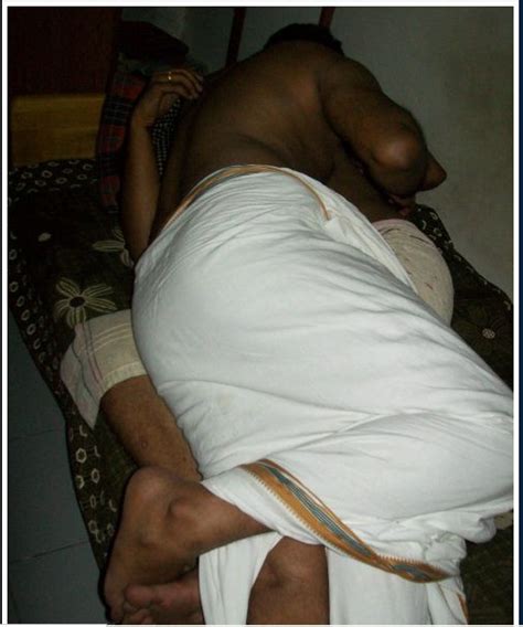 Desi Gay Blowjob Pics Of Lungi Hotties Indian Gay Site