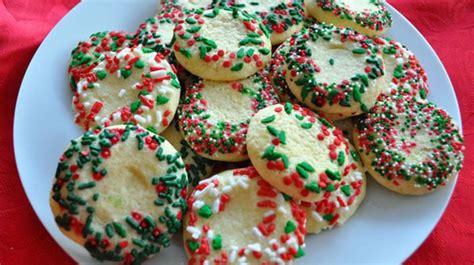 Christmas in mexico is typically celebrated with the christian buñuelos are a popular christmas dessert which are a flat or round fried pastries that are sprinkled. 10 Traditional Holiday Desserts From Around the World ...