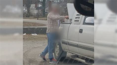 Woman Captures Pictures Of Louisville Gas Station Flasher On Cell Phone Wdrb 41 Louisville News