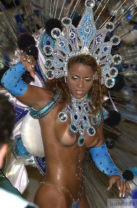 Enjoy Hourglass Bodies Of Latina Divas On Carnival 84 Pics