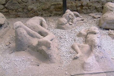 The 7 Lost Cities Of The World A Whole New World Lost City Pompeii
