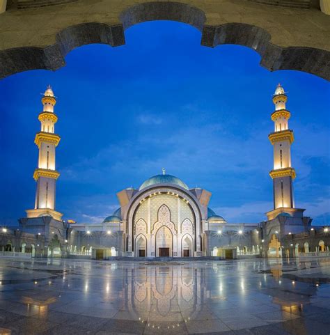 Batu muda,kuala lumpur, wilayah persekutuan. Masjid Wilayah Persekutuan | Masjid, Mosque architecture ...