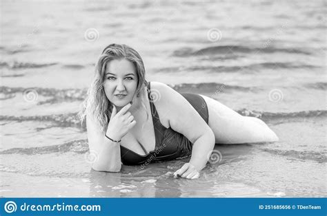Plus Size Lady At Vacation Lifestyle Fashionable Trends Stock Photo