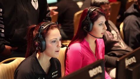 Female Call Of Duty Pro Selda Victrix Radoncic Wants To See Even